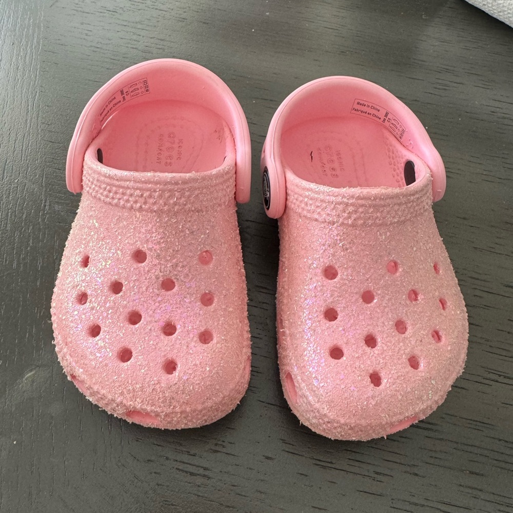 Pink crocs